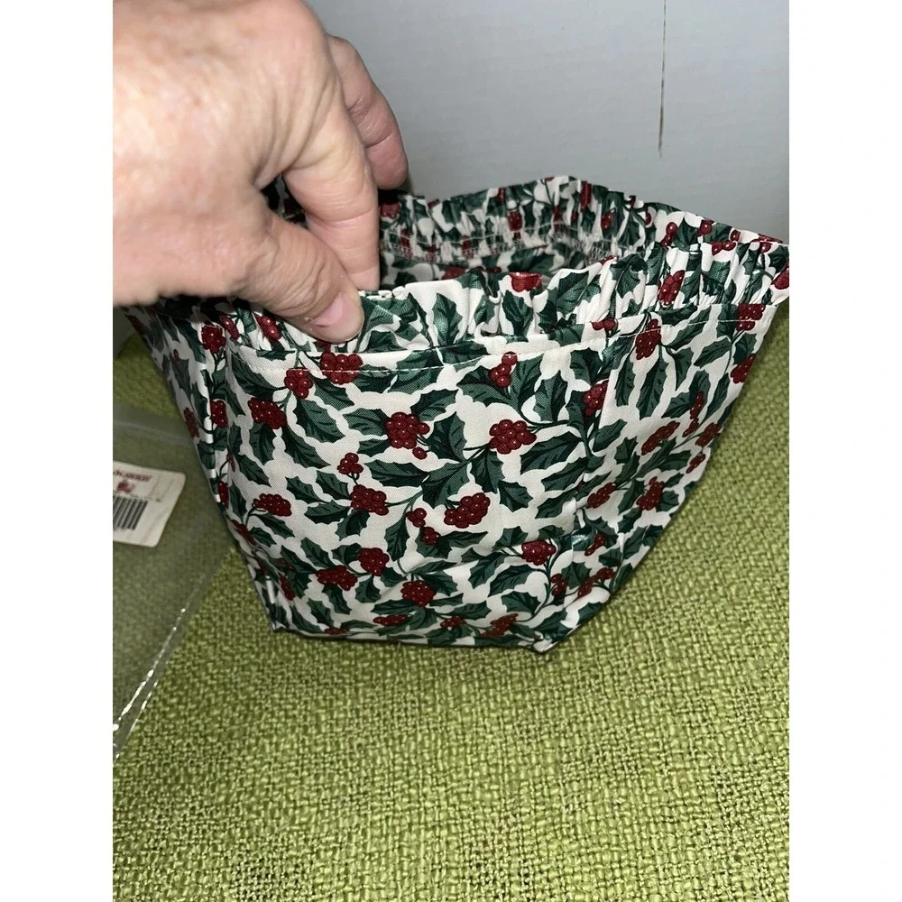 Longaberger Basket liner  1995 CHRISTMAS CRANBERRY‎ Holly